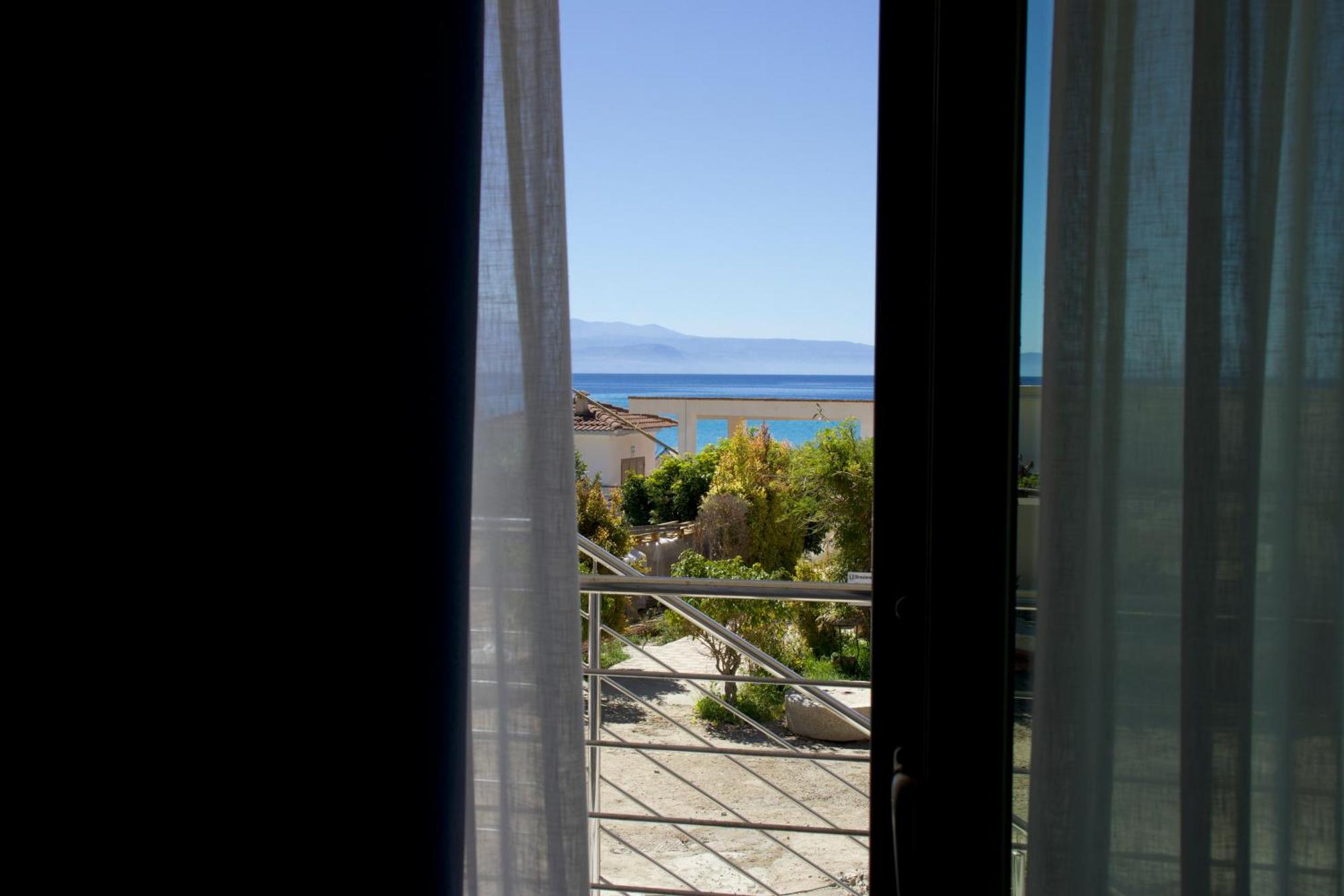 Quattro Scogli Villaggio Hotel Capo Vaticano Esterno foto