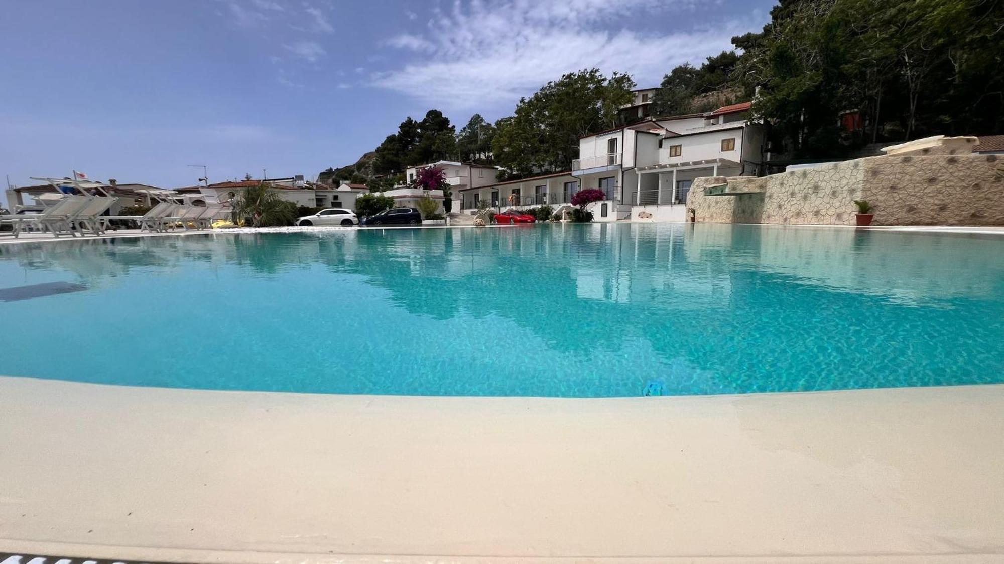 Quattro Scogli Villaggio Hotel Capo Vaticano Esterno foto