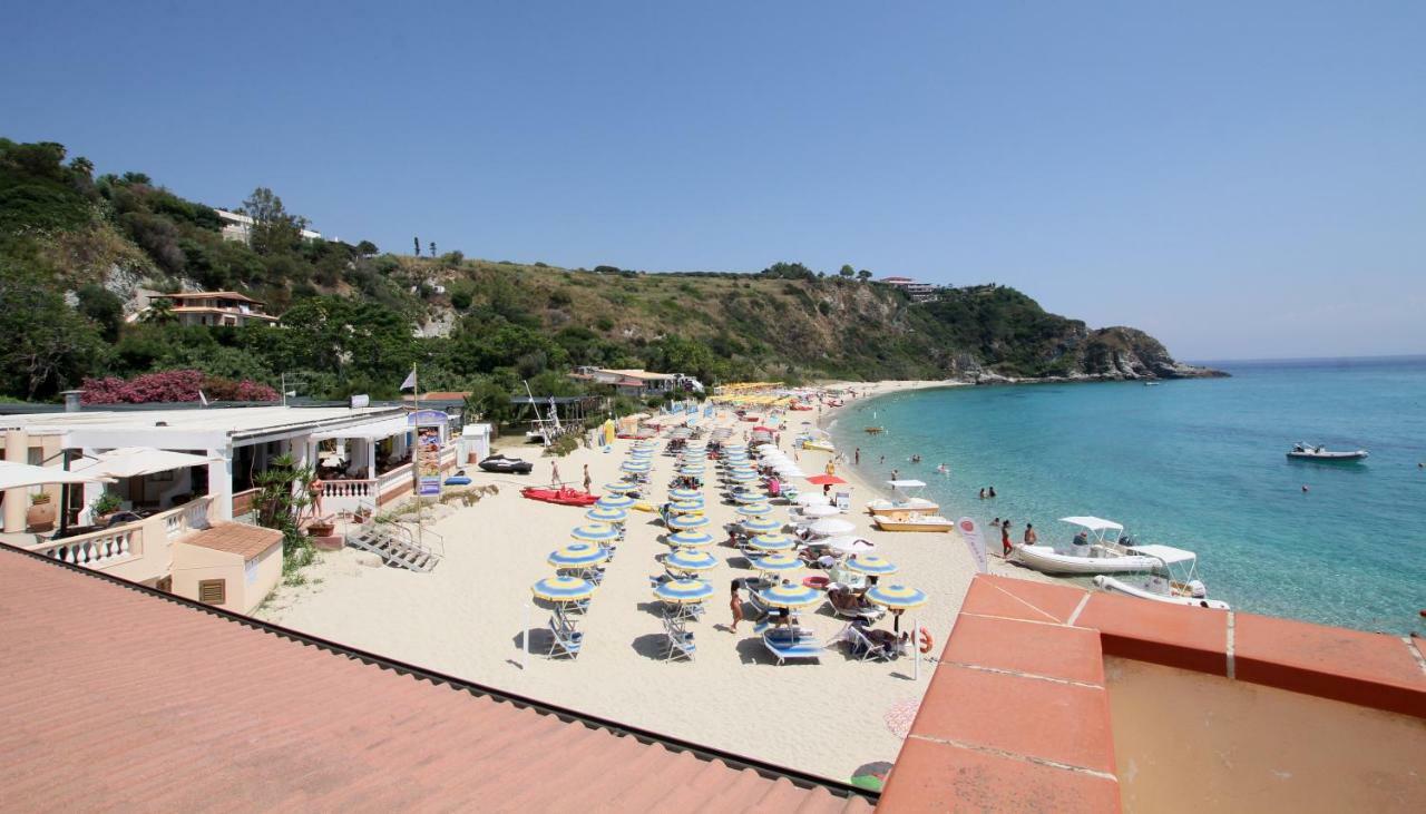 Quattro Scogli Villaggio Hotel Capo Vaticano Esterno foto