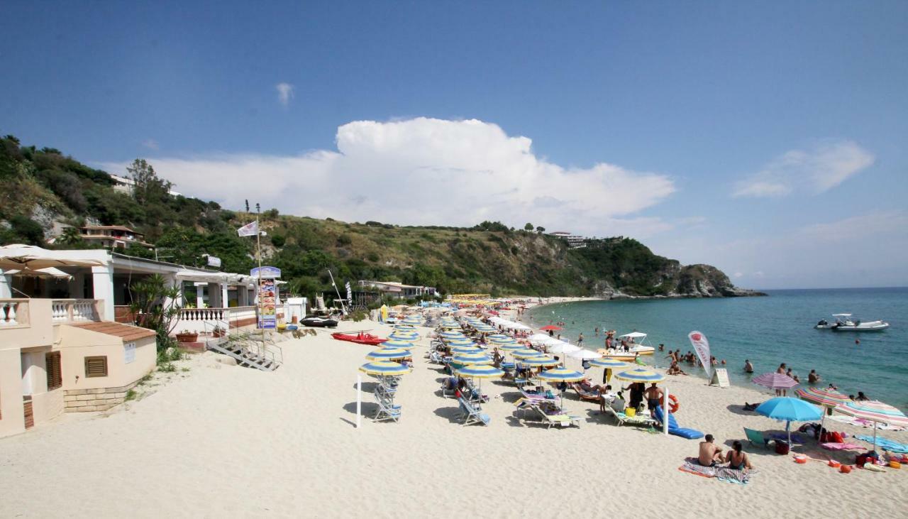 Quattro Scogli Villaggio Hotel Capo Vaticano Esterno foto