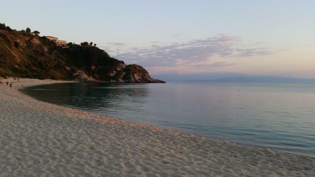 Quattro Scogli Villaggio Hotel Capo Vaticano Esterno foto