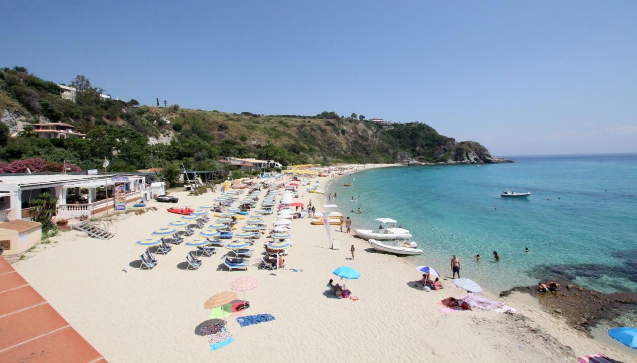 Quattro Scogli Villaggio Hotel Capo Vaticano Esterno foto