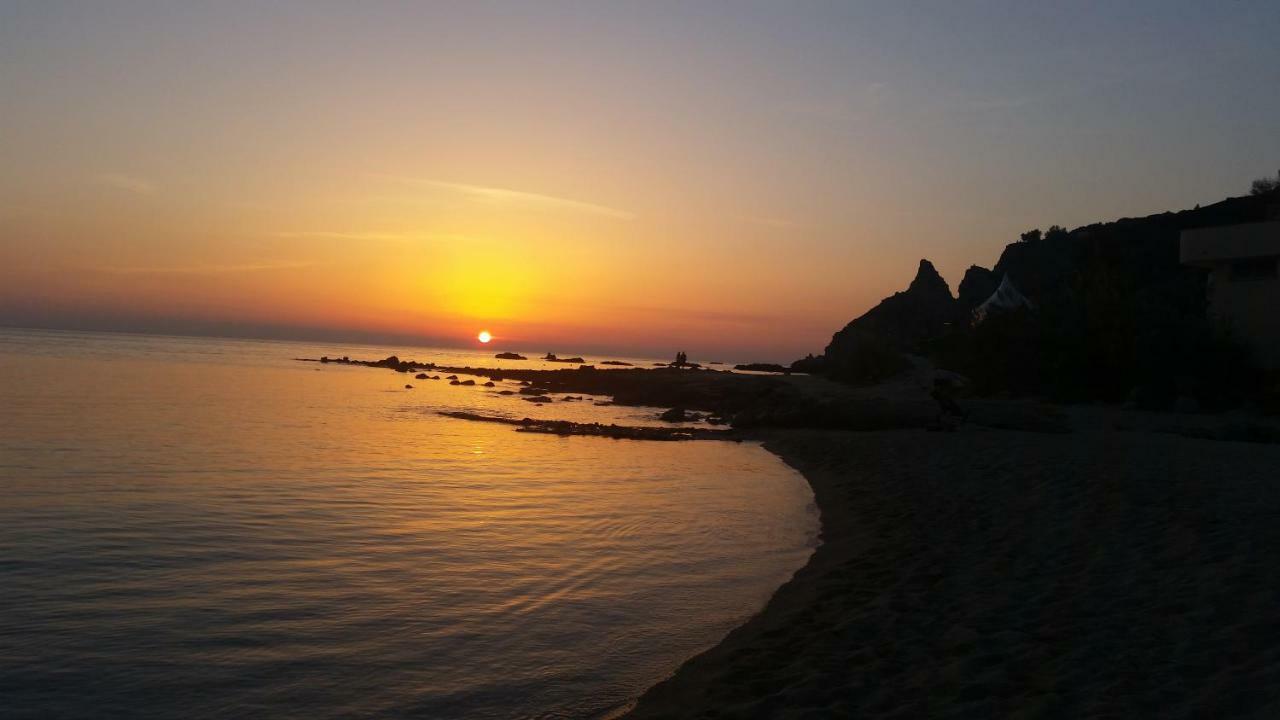 Quattro Scogli Villaggio Hotel Capo Vaticano Esterno foto