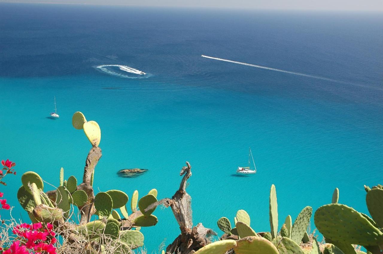 Quattro Scogli Villaggio Hotel Capo Vaticano Esterno foto